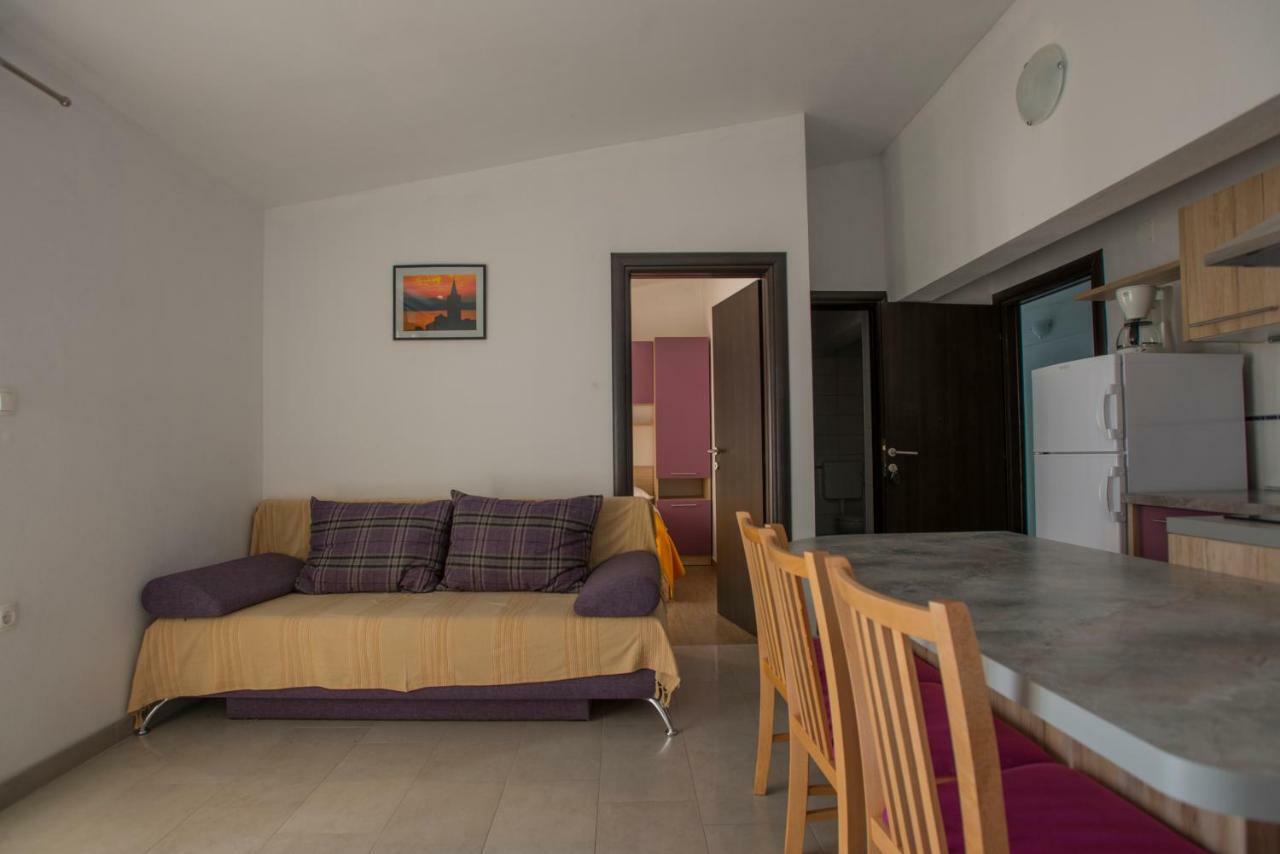 Apartmani Simic Starigrad Paklenica Eksteriør bilde